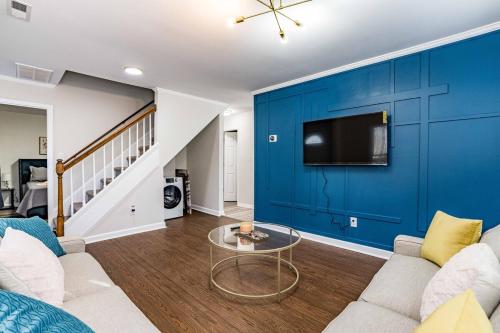 Durham home 15 away from RTP w king bed and free wifi Durham home 15 away from RTP w king bed and free wifi