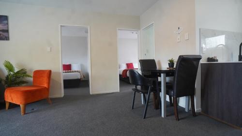 Two-Bedroom Apartment image 6