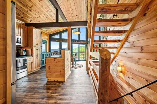 Sunrise View Chalet in Gatlinburg, USA