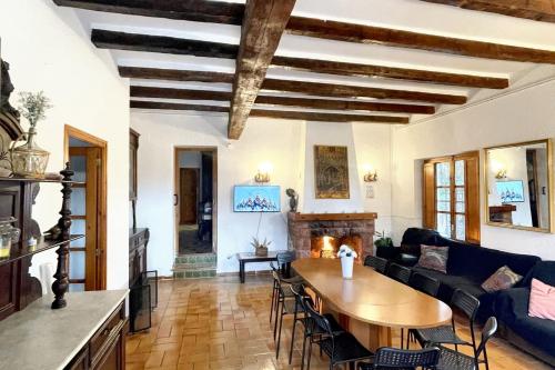 ทางเข้า, Spacious House Tortosa + Pool in ตอร์โตซา