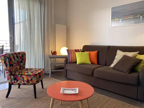Royan - T2 Bord de Mer - Centre-ville avec Parking - FR-1-738-33