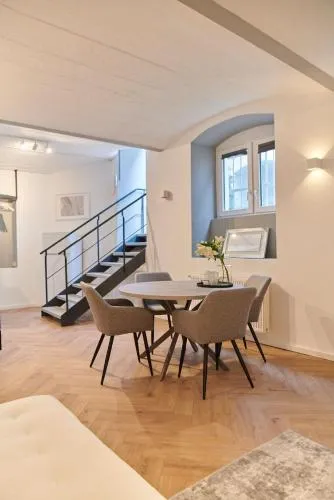 1 BR Studio - ZENTRAL - TERRASSE - KAFFEE - BUSINESS - WIFI - KÜCHE in Wiesbaden, Deutschland
