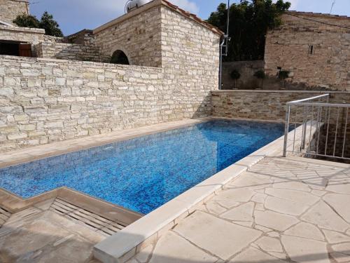 Skats, Mountain View Oasis in Skarinou