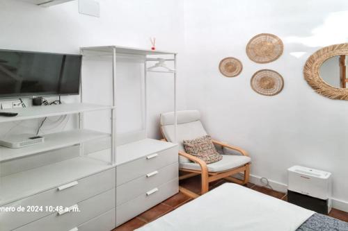 Studio in Barbate with wonderful city view furnished terrace and WiFi 300 m from the beach - main image