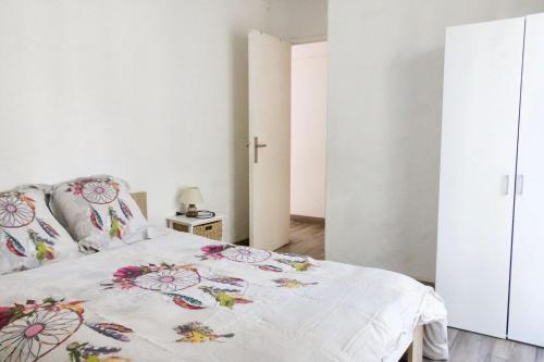 Apartment with 4 bedrooms in Perpignan with balcony 5 km from the beach - image 2