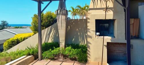 Bona Manzi Number 8 in Hibberdene