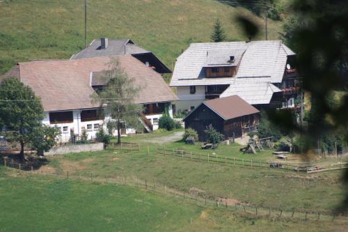 Surtmannhof in โฮชรินด์