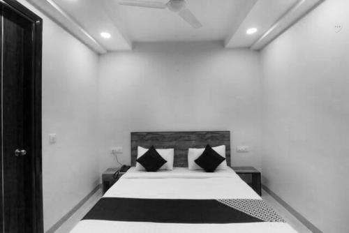 Hotel O Comfort Residency Near Artemis Hospital – Gurgaon, NY