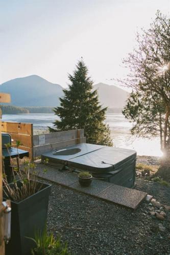 สภาพแวดล้อมโดยรอบ, First Light - Waterfront, Hot tub, Sauna, EV in ทอฟิโน่