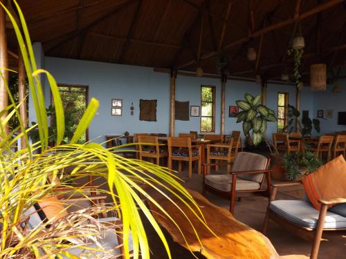 Isunga Lodge, Kibale Forest National Park (photo 8)