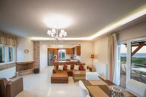 Facilities, Nereid Villa, with Heated Pool & SpaWhirlpool, BBQ, By ThinkVilla in Lappei