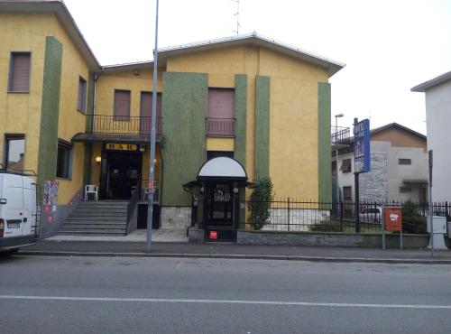 Entrance, Hotel Cristallo in Novara