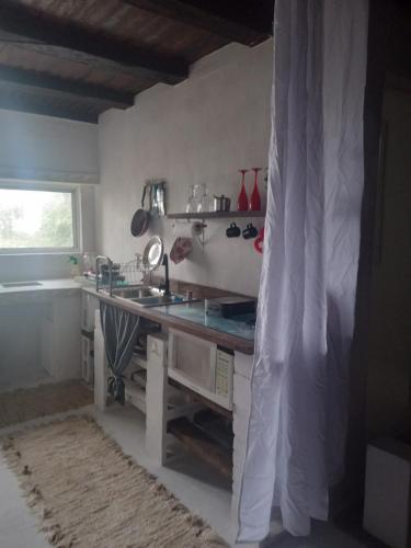 Kitchen, Hostel Jose Mendes in José Mendes