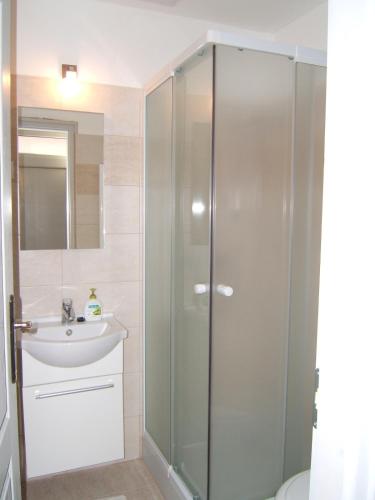 Kamar Mandi, Kulturhaz Apartman in Gyor