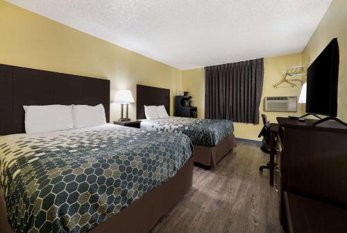 Super 8 by Wyndham Fredericksburg/Central Plz Area - image 8