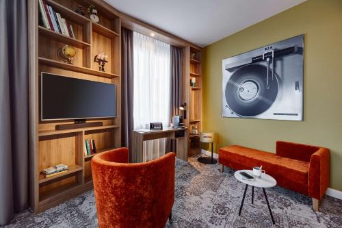 me and all hotel hannover - image 2