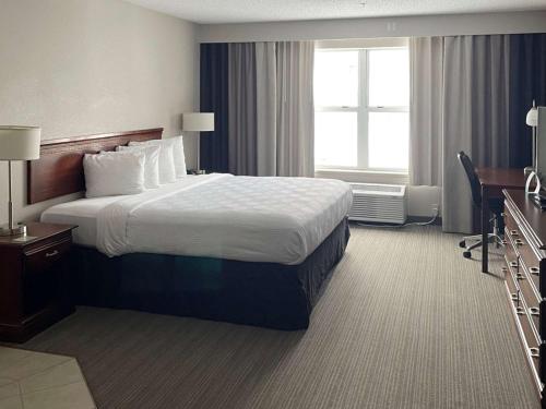 Country Inn & Suites by Radisson Houghton MI - image 13