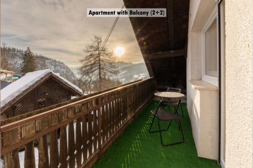 プラニナ・ポド・ゴリツァ Apartments Farm House Uric 4つ星 ゲストハウス 外観