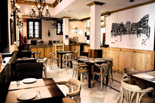 Pub/Lounge, Hotel Plaza Nueva near Alhambra