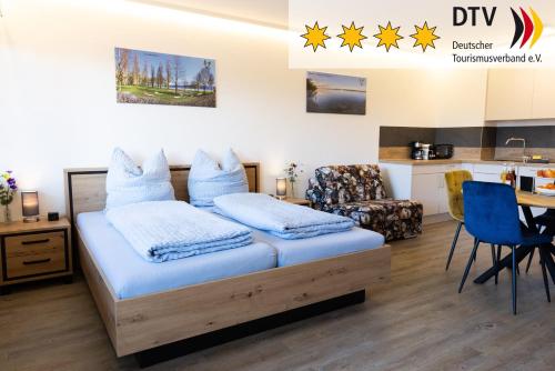 Superior One-Bedroom Apartment with Balcony