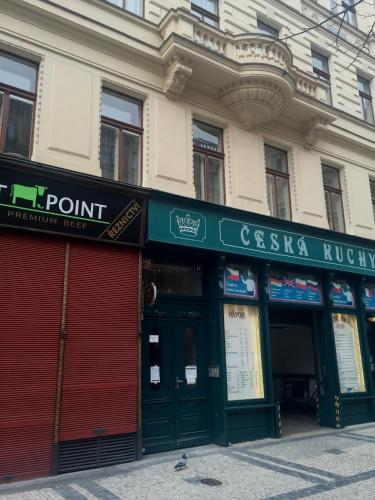 Historic Centre Apartments VI - image 8