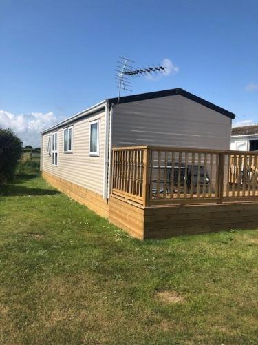 2 bedrooms, 4 beds