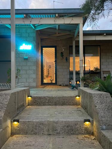 Ocean breeze villa, Preston Beach