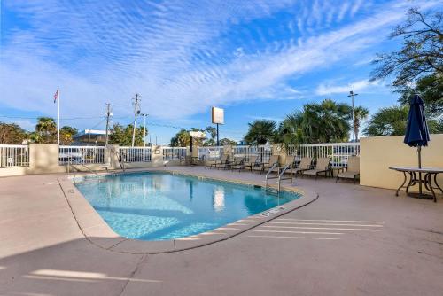 Piscine, Comfort Inn & Suites Panama City - St Andrew in Panama City (FL)