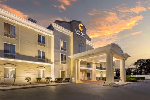 Comfort Inn & Suites Carneys Point in Carneys Point, USA