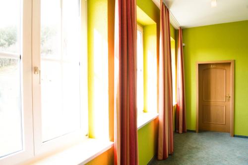 Land- und Golfhotel Alte Fliegerschule - image 7