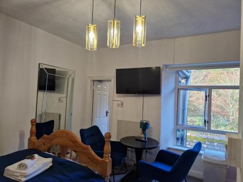 Cosy Cork Studio - cosyincork 3