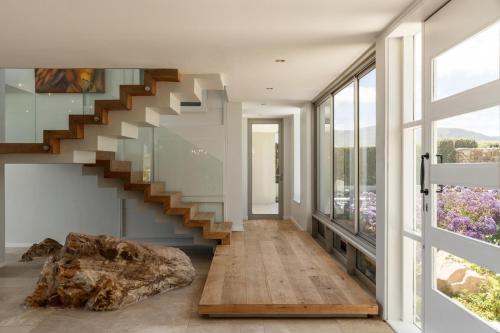 Luxury Villa image 10