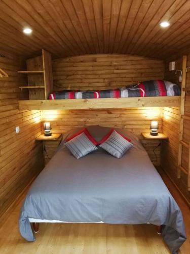 La Roulotte du Parc in Saint-Priest-des-Champs