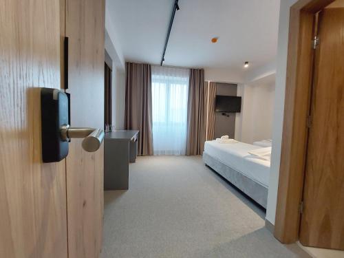 Hotel Almanas 5