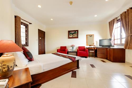 Deluxe Double Room with Bath image 6