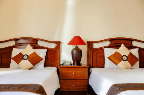 Superior Double or Twin Room with City View image 9