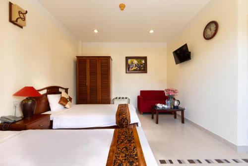 Superior Double or Twin Room with City View image 5