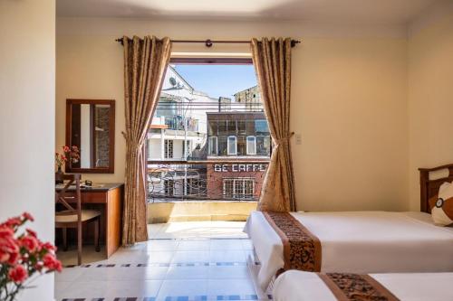 Superior Double or Twin Room with City View image 6
