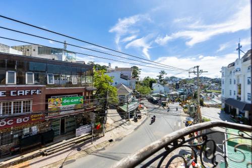 Superior Double or Twin Room with City View image 1