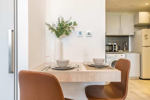 Silkhaus studio in DIFC with Burj Khalifa view pool & gym - image 6