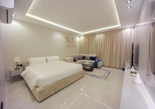 استديو واسع بـ دخـول ذكي 10c, Riad