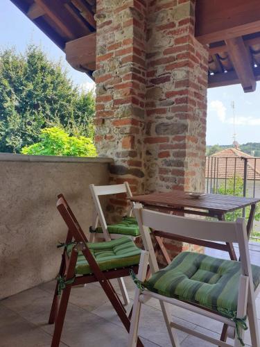 Balkons/terase, La Carpa e la Calendula - Appartamenti Vacanze in Niella Tanaro