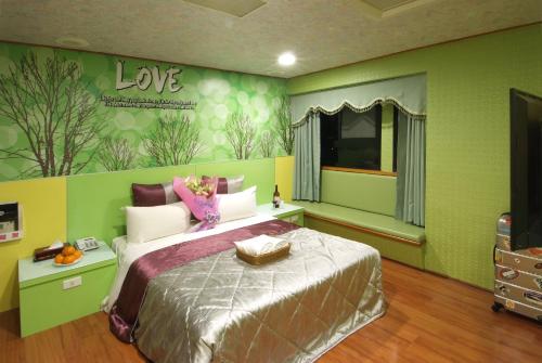 Left Bank Hotel in Hsinchu