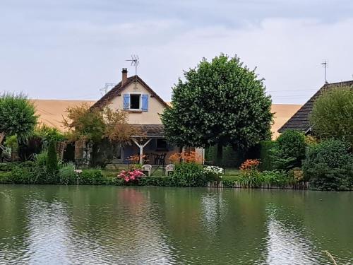 La maison de l'étang gîte à louer L'Érable