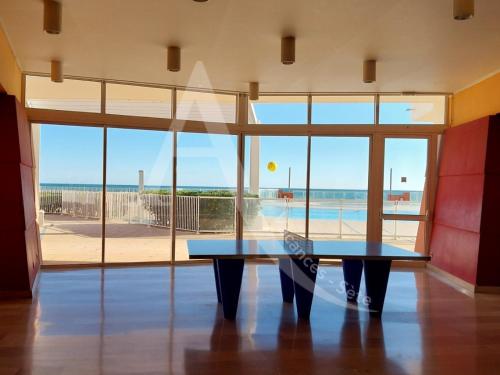 Apartment with Sea View image 8