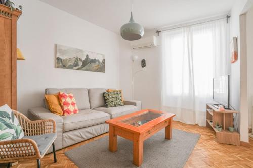 Bright cozy 2BD - OPERA area, Madrid (fotografie 9)