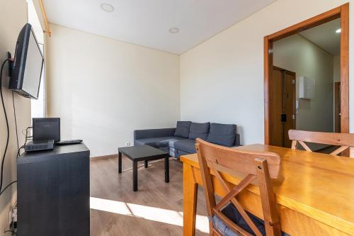 Very Sunny apartment with large balcony 3rd floor