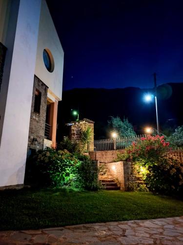 ΑΡΧΟΝΤΙΚΟ ΜΑΝΤΕΙΟ in 만테이오