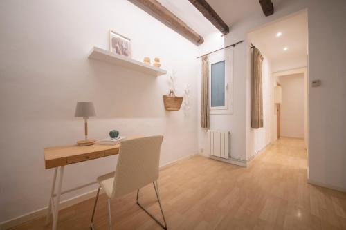 One-Bedroom Apartment image 2