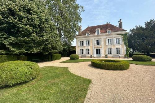 Château Les Arcis gîte à louer Esnon